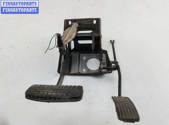 Узел педальный MT572648 на Mitsubishi Carisma