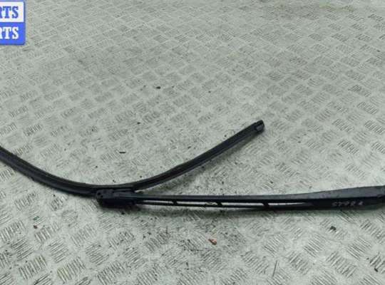 купить Щеткодержатель (поводок стеклоочистителя) передний на Audi Q7 4L (2005-2015)