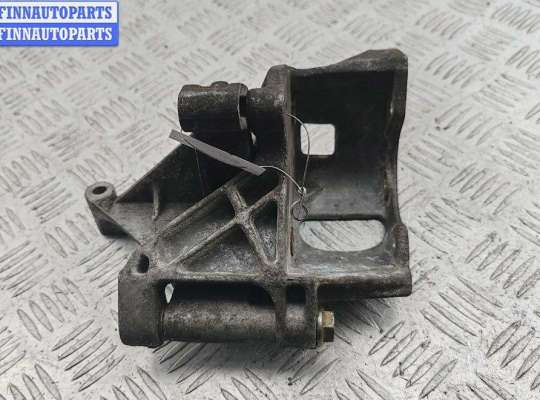 купить Кронштейн гидроусилителя на Volkswagen Passat B4