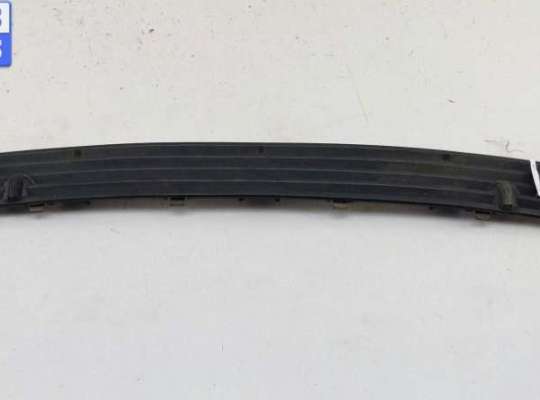 Решетка капота VG2776808 на Volkswagen Transporter T4