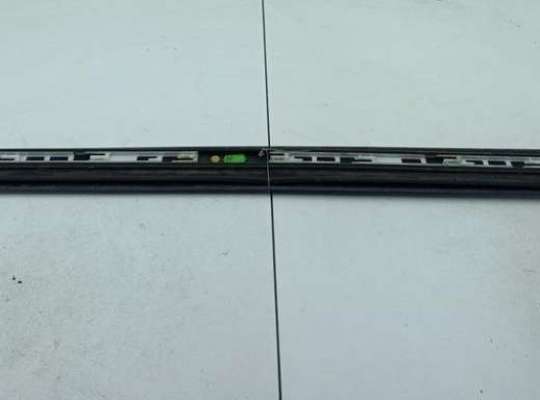 купить Молдинг двери передней правой на Audi A4 B7 (2004-2008)