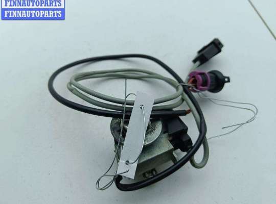 Личинка дверного замка на Audi A4 (8D, B5)