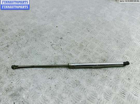 Амортизатор капота VG1517868 на Volkswagen Golf-4