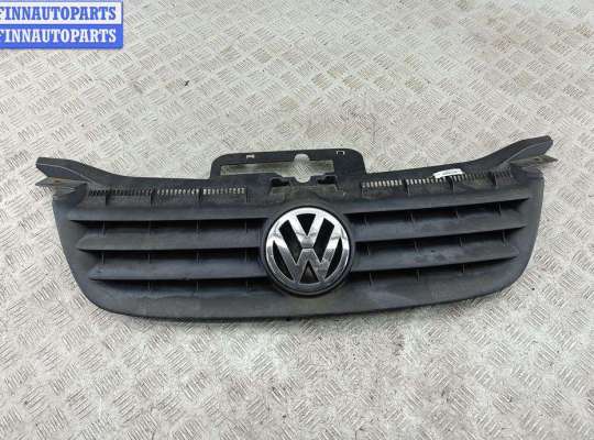 купить Решетка радиатора на Volkswagen Touran