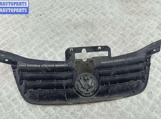 купить Решетка радиатора на Volkswagen Touran