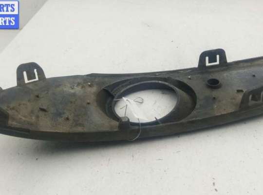 купить Рамка фары противотуманной правой на Opel Astra H (2004-2009)