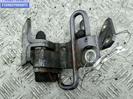 купить Петля двери передней правой на Volkswagen Passat B6