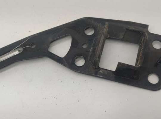 купить Кронштейн крепления на Audi A6 C6 (2004-2011)