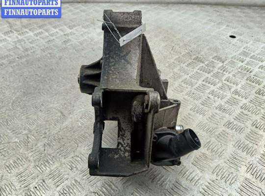 купить Кронштейн генератора на Volkswagen Passat B5