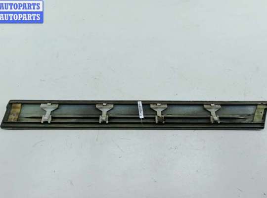 купить Молдинг двери задней правой на Audi A6 C4 (1994-1997)