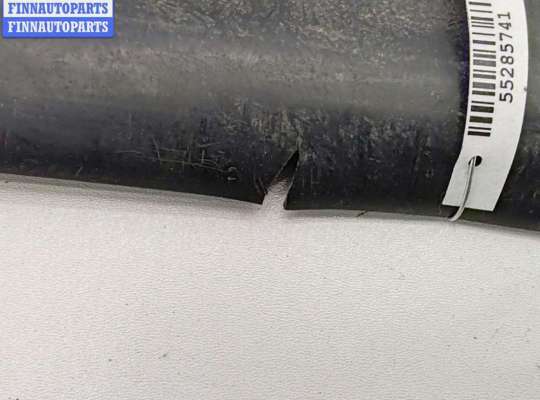 купить Молдинг двери передней правой на Audi 100 C3 (1982-1991)