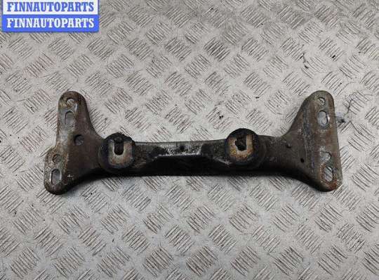 Кронштейн КПП опорный BM3558764 на BMW 3 E36 (1991-2000)