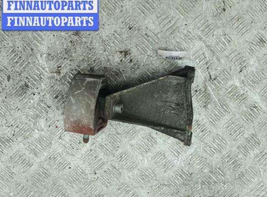 купить Кронштейн КПП опорный на Volkswagen Passat B5+ (GP)