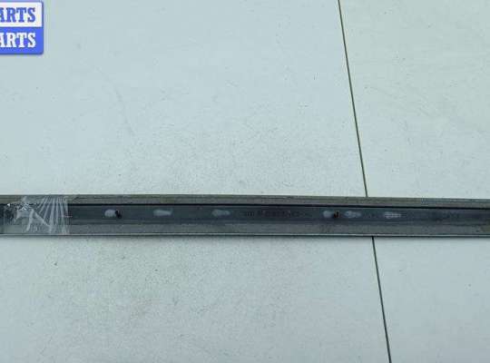 купить Молдинг двери задней правой на Audi A4 B6 (2001-2004)