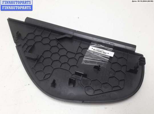 купить Накладка декоративная на торпедо на Volkswagen Golf-5