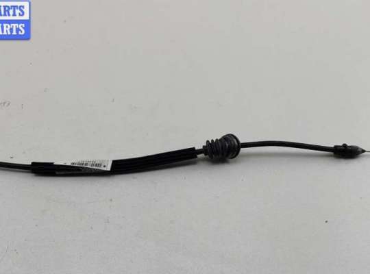 Трос двери передней VG2676878 на Volkswagen Golf-4