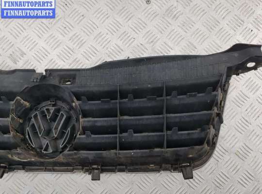 купить Решетка радиатора на Volkswagen Passat B5+ (GP)