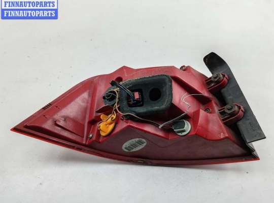 купить Фонарь задний правый на Volkswagen Passat B7