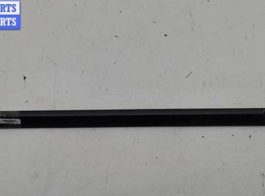 купить Молдинг двери задней правой на Renault Laguna III (2008-2015)