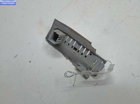 Планка подсветки номера на Opel Zafira A