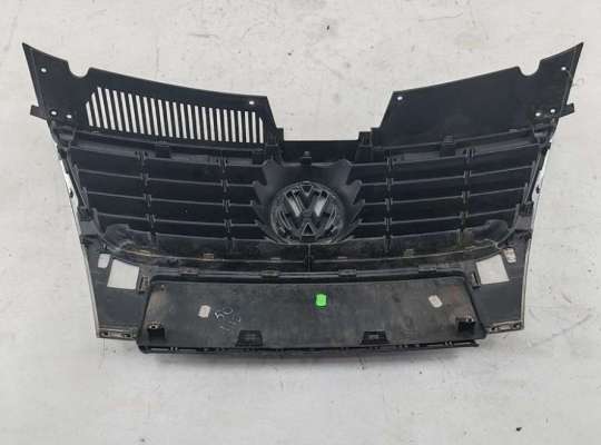 купить Решетка радиатора на Volkswagen Passat B6