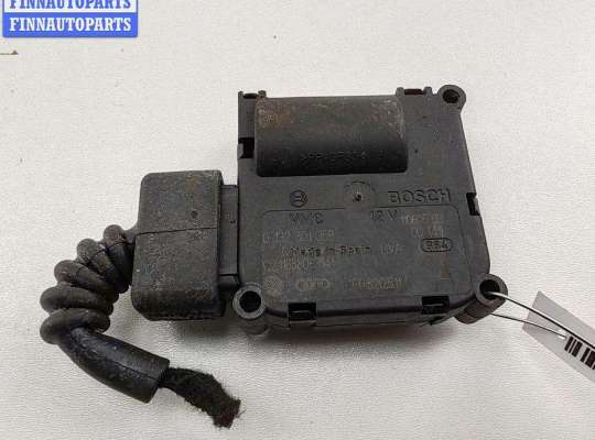 купить Моторчик заслонки отопителя на Audi A6 C6 (2004-2011)