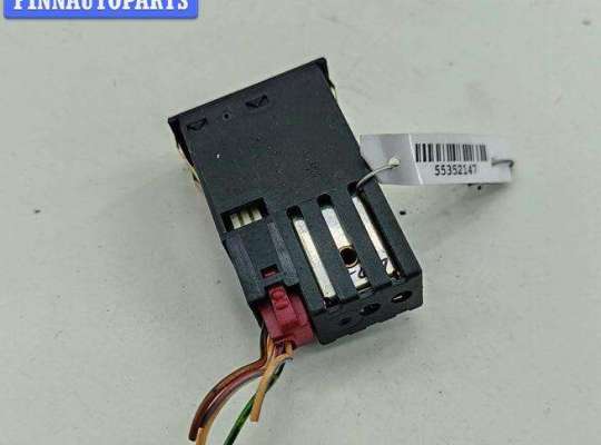 купить Кнопка обогрева сидений на BMW 5 E39 (1995-2003)