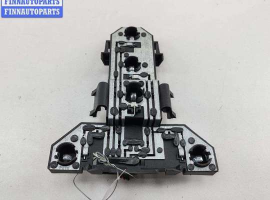 Плата фонаря заднего правого VG2663025 на Volkswagen Golf-4