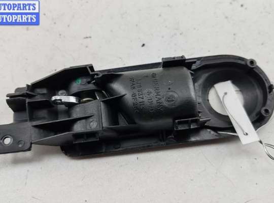 купить Ручка двери внутренняя передняя правая на Volkswagen Golf-4