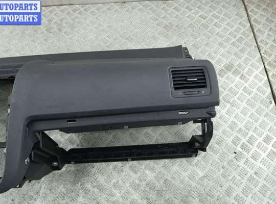 купить Панель приборная (торпедо) на Volkswagen Golf-5