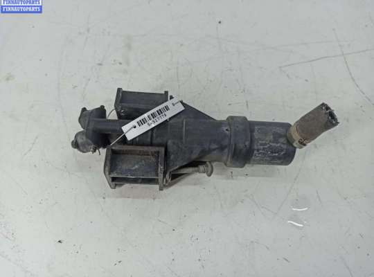 Купить Форсунка омывателя фар на Audi A6 C5 (1997-2005) Форсунка омывателя фар AU1652884 на Audi A6 C5 (1997-2005)