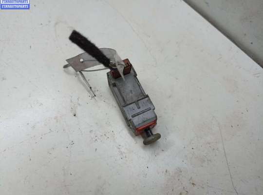 купить Выключатель концевой (концевик) на Opel Zafira B (2004-2014)