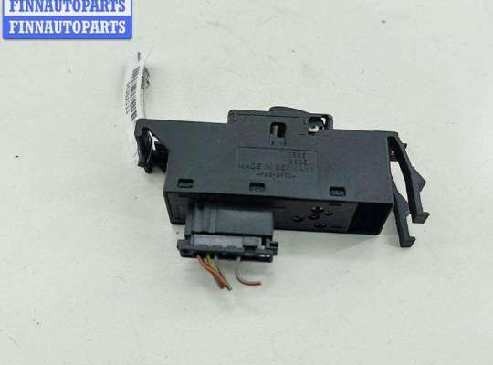 купить Кнопка стеклоподъемника переднего правого на BMW 3 E46 (1998-2006)