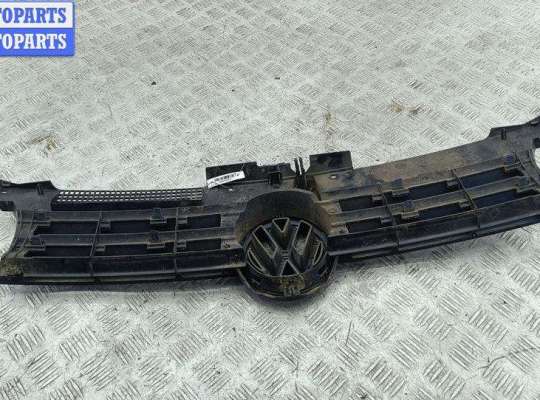купить Решетка радиатора на Volkswagen Golf-4