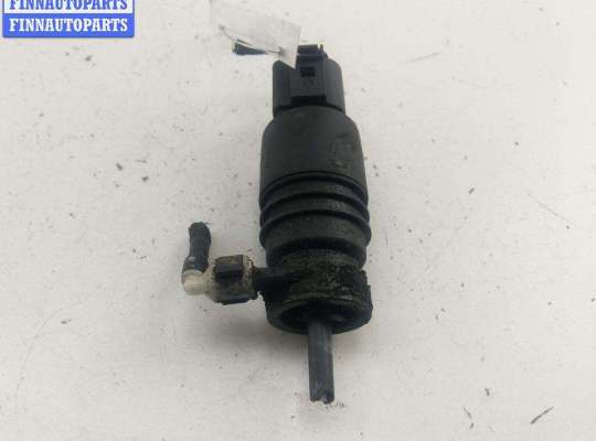 купить Насос (моторчик) омывателя стекла на Volkswagen Passat B6