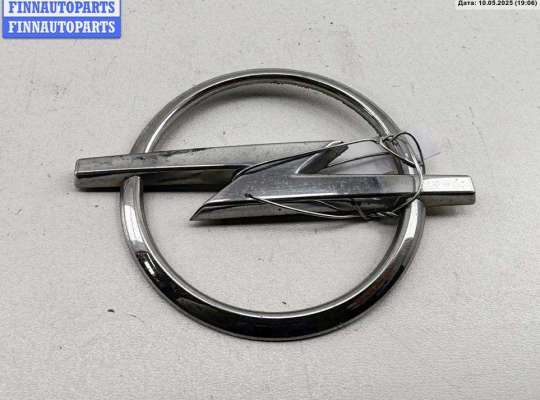 Эмблема OP2210008 на Opel Zafira A (1999-2005)