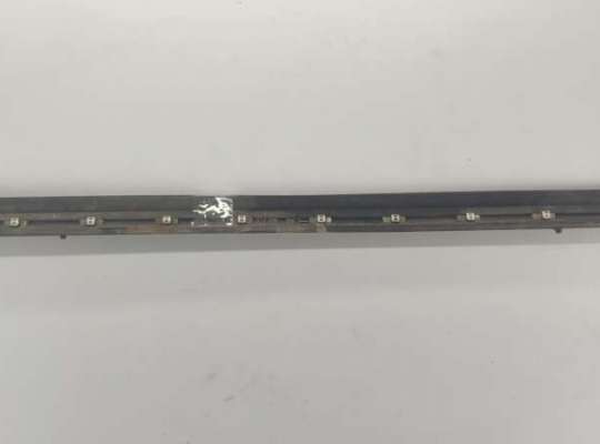 купить Молдинг двери передней левой на Audi A6 C5 (1997-2005)