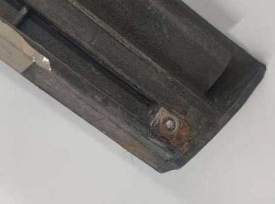 купить Молдинг двери передней левой на Audi A6 C5 (1997-2005)