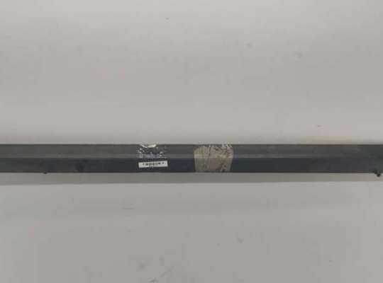 купить Молдинг двери передней левой на Audi A6 C5 (1997-2005)