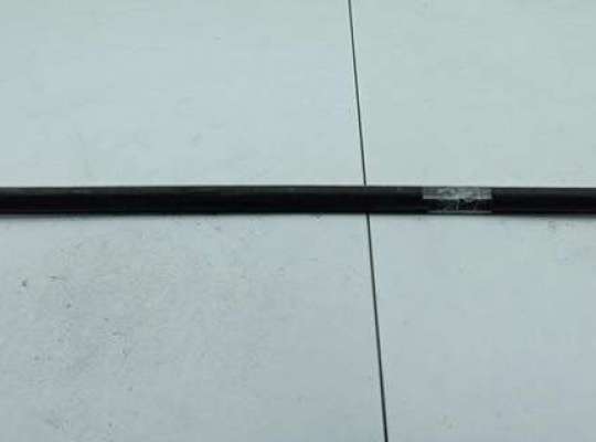 купить Молдинг стекла двери передней левой наружный на Volkswagen Passat B5+ (GP)