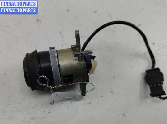 Купить Личинка замка багажника на Audi A6 C4 (1994-1997) Личинка замка багажника AU1660796 на Audi A6 C4 (1994-1997)