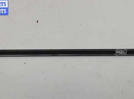 купить Молдинг двери задней левой на Ford Mondeo III (2000-2007)