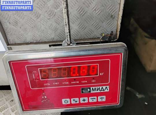 купить Уплотнитель двери передней левой на Audi A4 B7 (2004-2008)