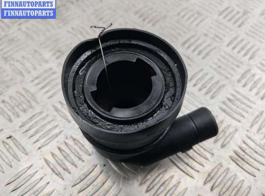 купить Горловина маслозаливная на Volkswagen Bora