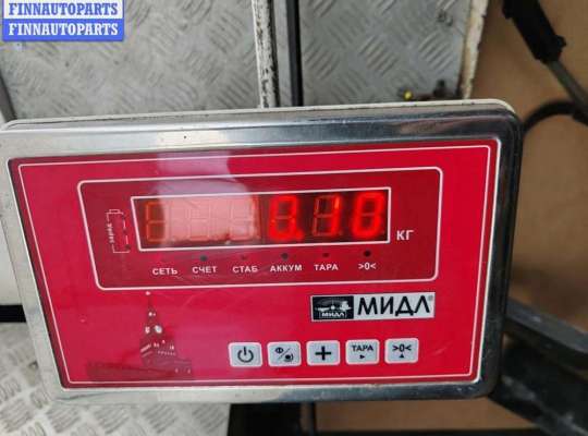 купить Молдинг стекла двери передней левой наружный на Volkswagen Golf-4