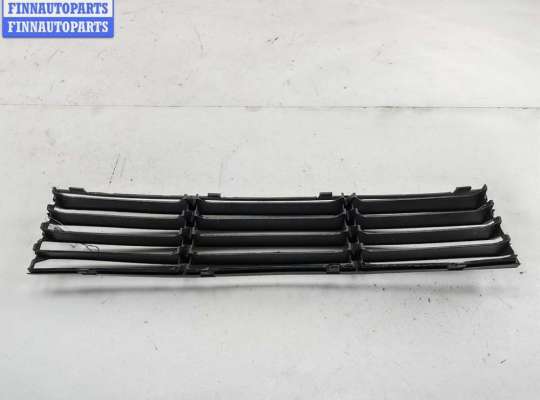 купить Решётка (заглушка) в бампер на Volkswagen Passat B5+ (GP)