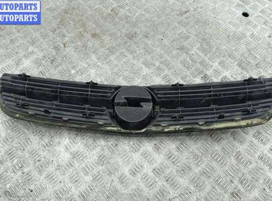 купить Решетка радиатора на Opel Vectra C (2002-2008)
