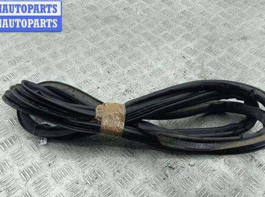 купить Уплотнитель крышки (двери) багажника на Volkswagen Passat B6