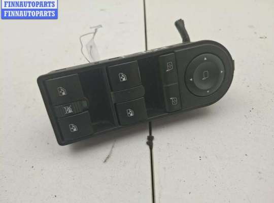 Блок кнопок управления стеклоподъемниками OP2375366 на Opel Zafira B (2004-2014)