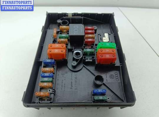 купить Блок предохранителей на Volkswagen Caddy (2004-2010)